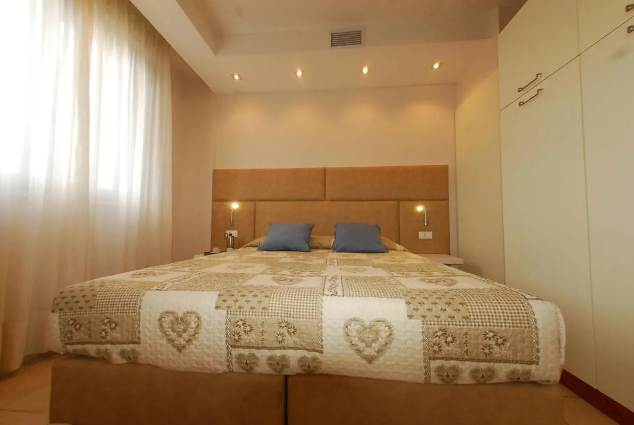 Beverly Park Residence Tirrenia Aparthotel