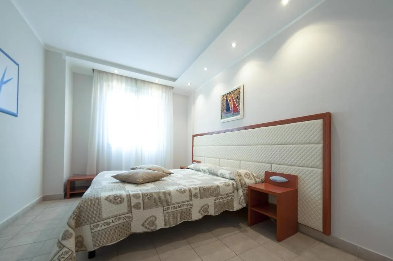 Beverly Park Residence Tirrenia 2*,  Italië