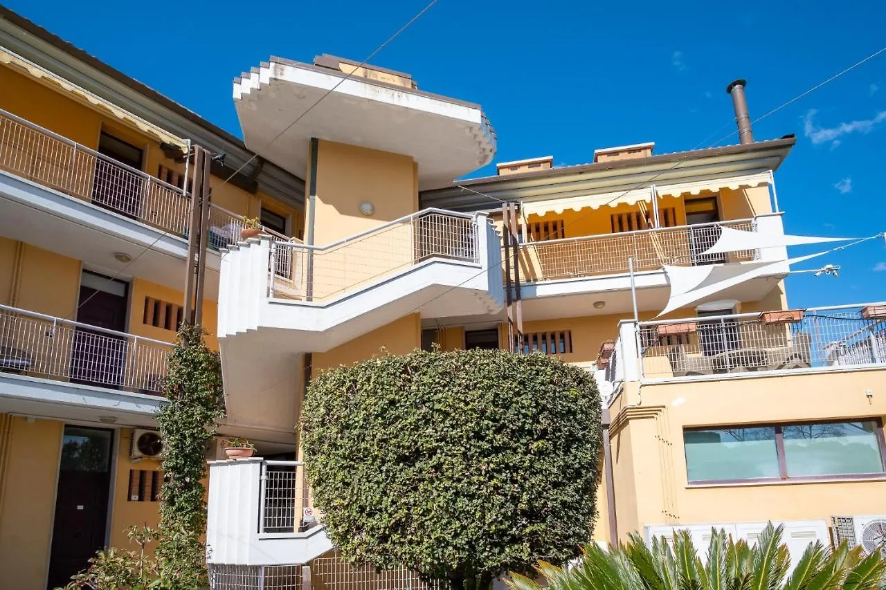 Beverly Park Residence Tirrenia Aparthotel