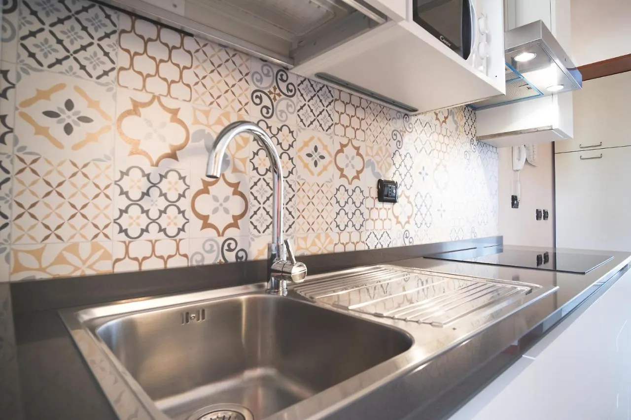 טירניה Beverly Park Residence 2*,