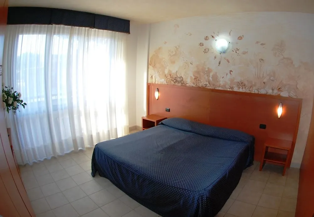 Beverly Park Residence Tirrenia 2*,