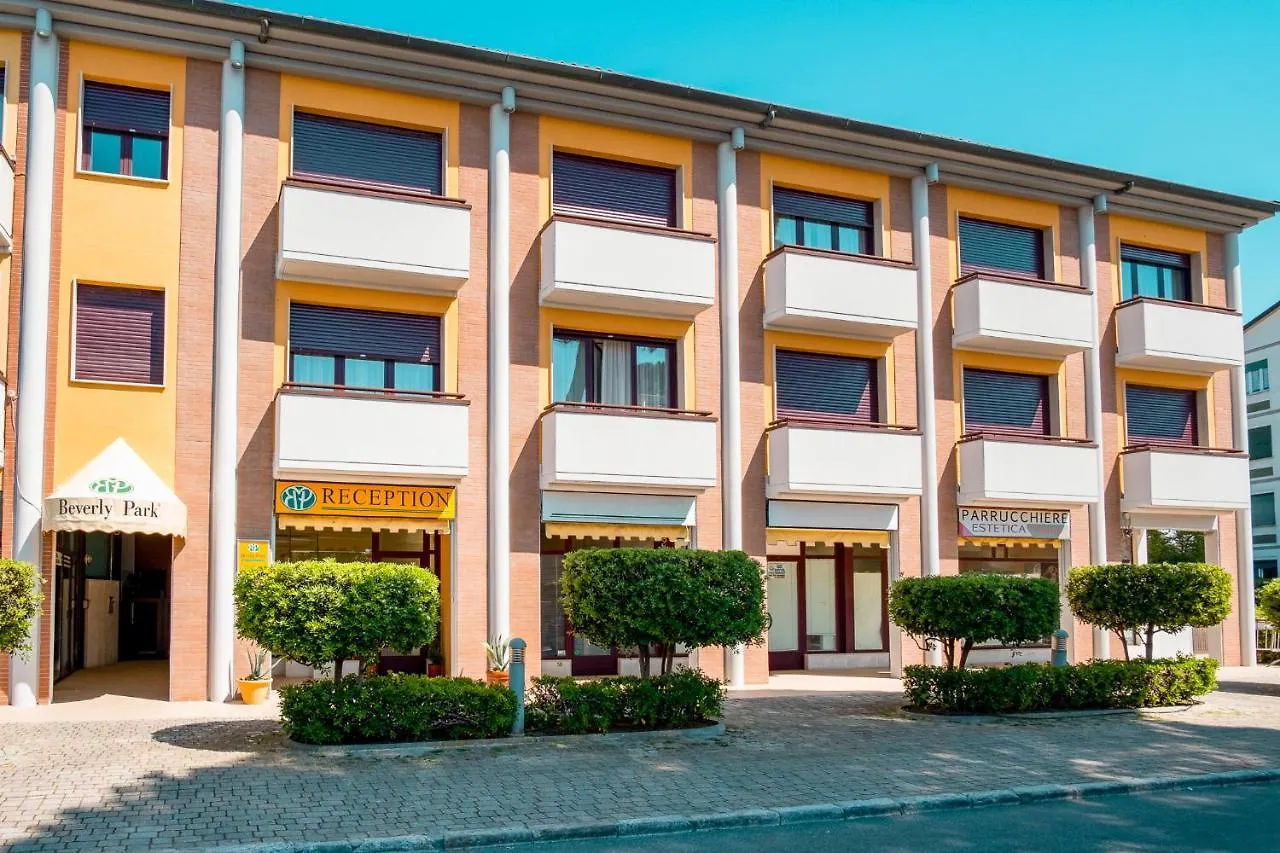 ** Aparthotel Beverly Park Residence Tirrenia Italy